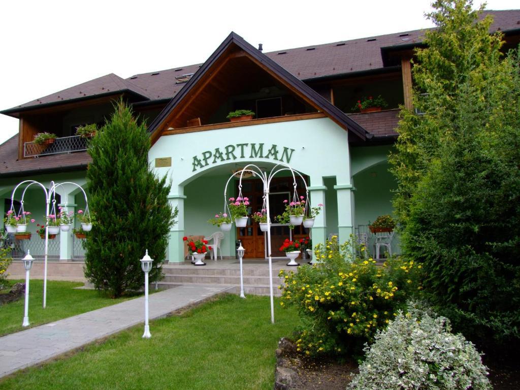 Rajna Apartmanhaz Bogacs Luaran gambar