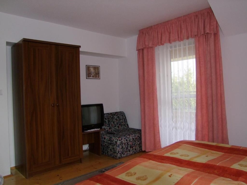 Rajna Apartmanhaz Bogacs Bilik gambar