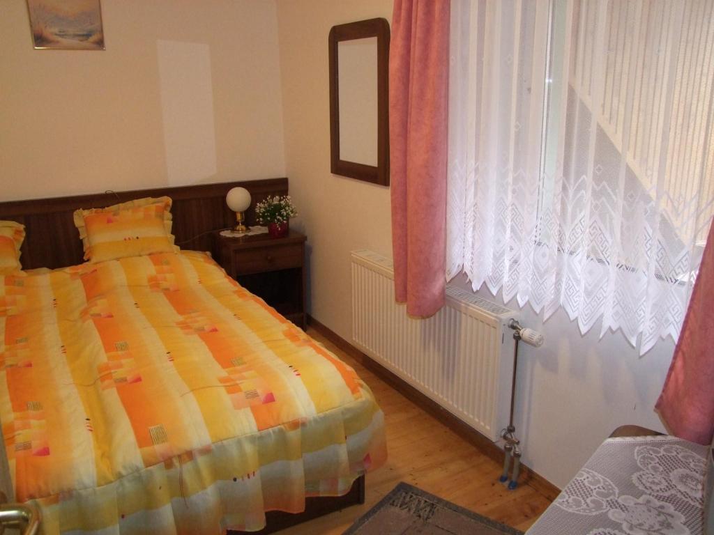 Rajna Apartmanhaz Bogacs Bilik gambar